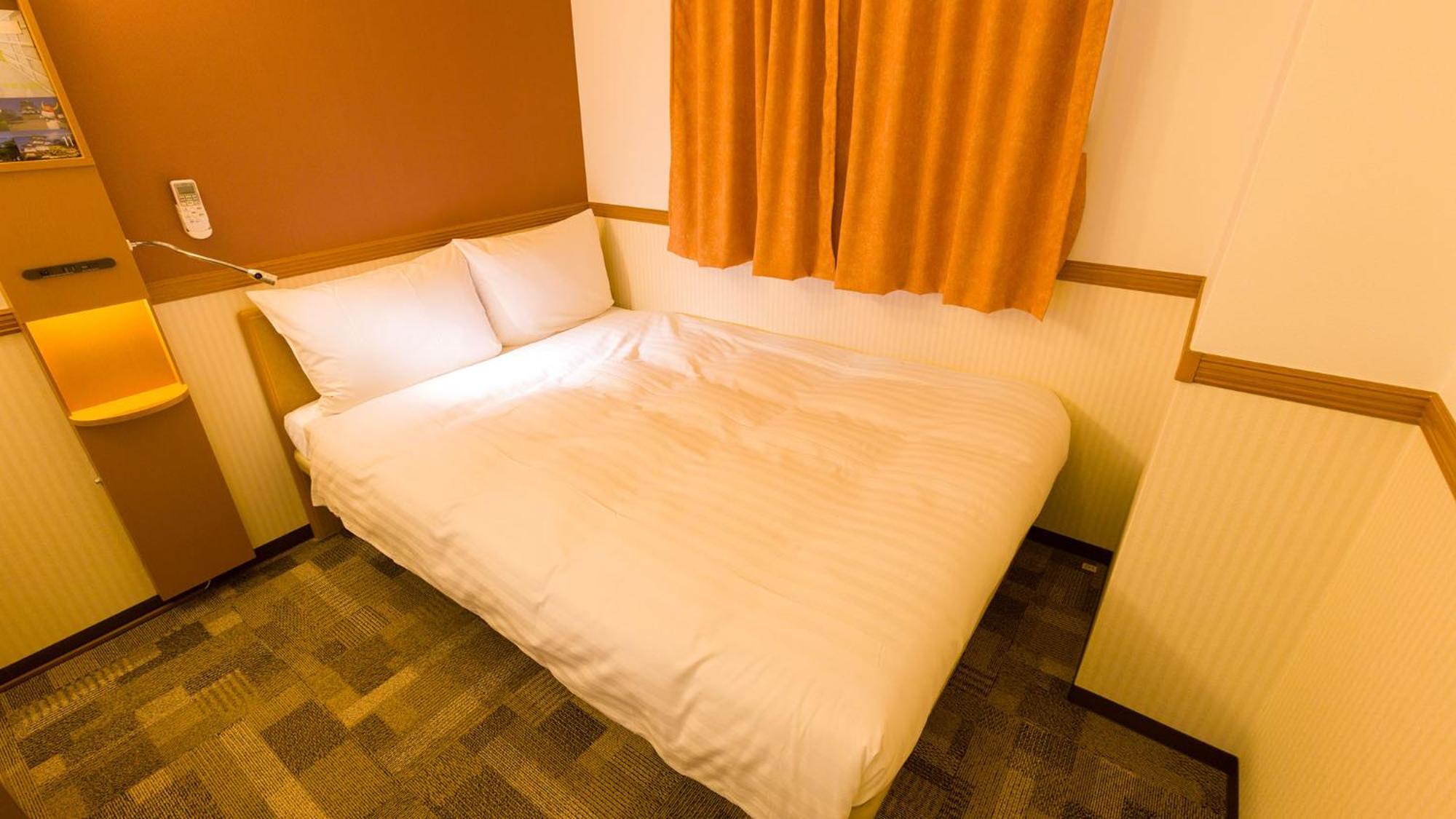 Toyoko Inn Takasaki Eki Nishi Guchi No 2 الغرفة الصورة