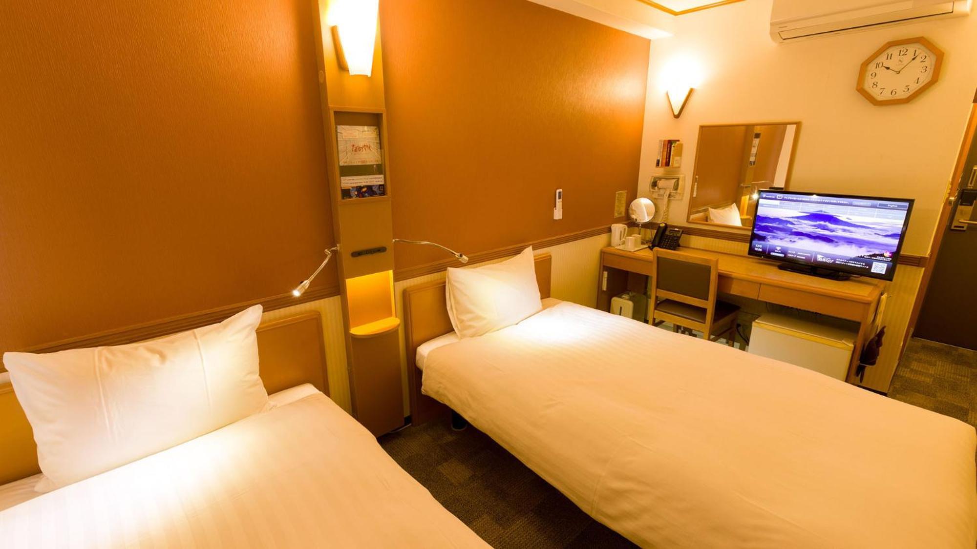 Toyoko Inn Takasaki Eki Nishi Guchi No 2 الغرفة الصورة