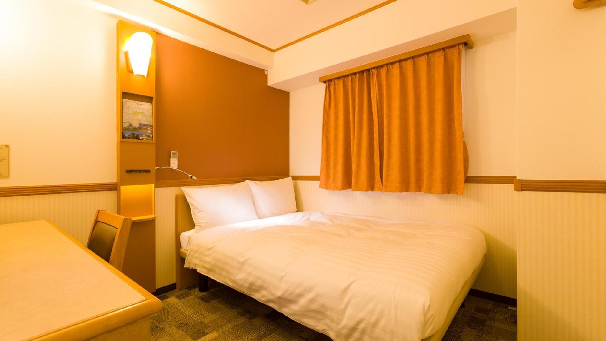 Toyoko Inn Takasaki Eki Nishi Guchi No 2 الغرفة الصورة