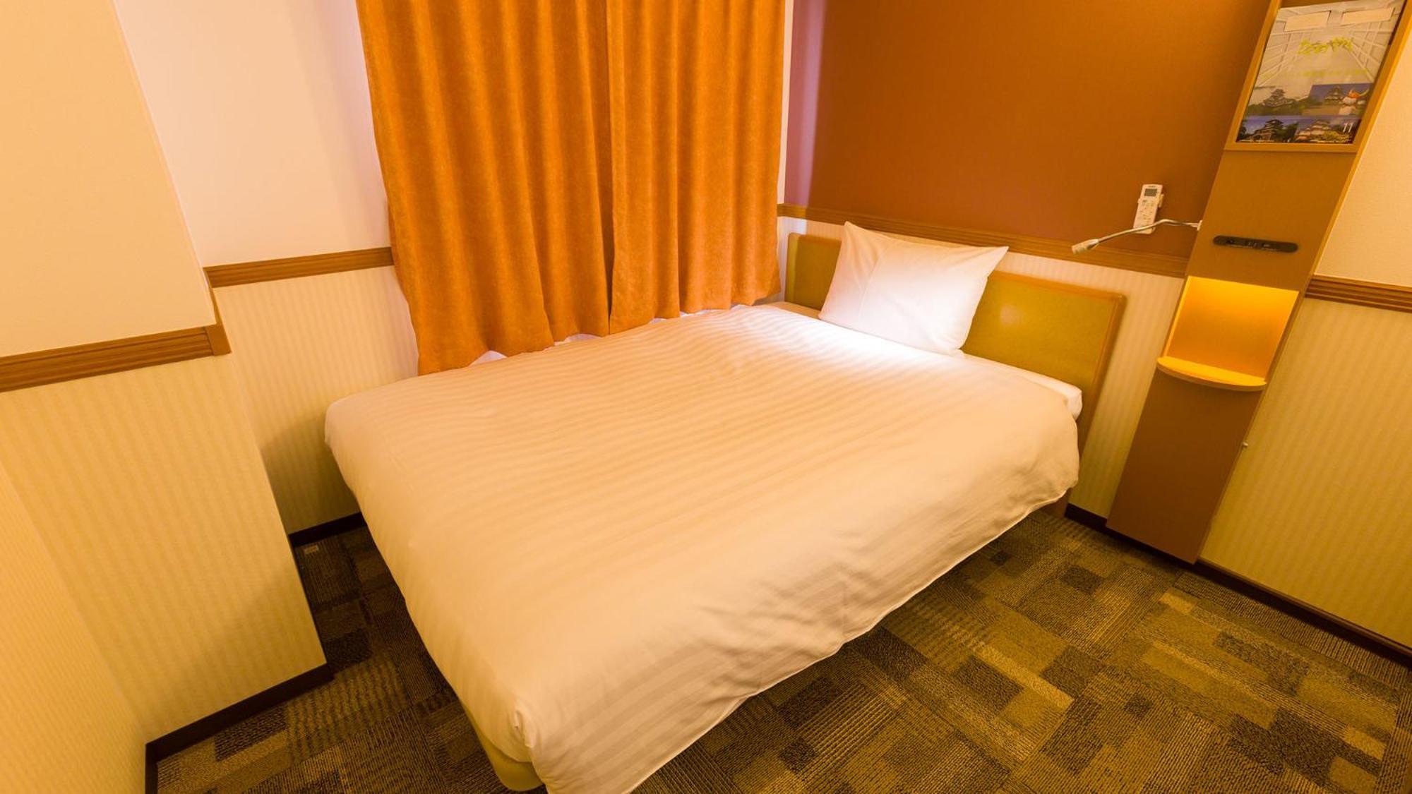 Toyoko Inn Takasaki Eki Nishi Guchi No 2 الغرفة الصورة