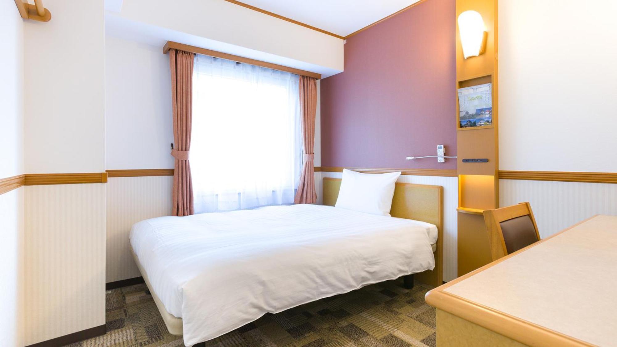 Toyoko Inn Takasaki Eki Nishi Guchi No 2 الغرفة الصورة