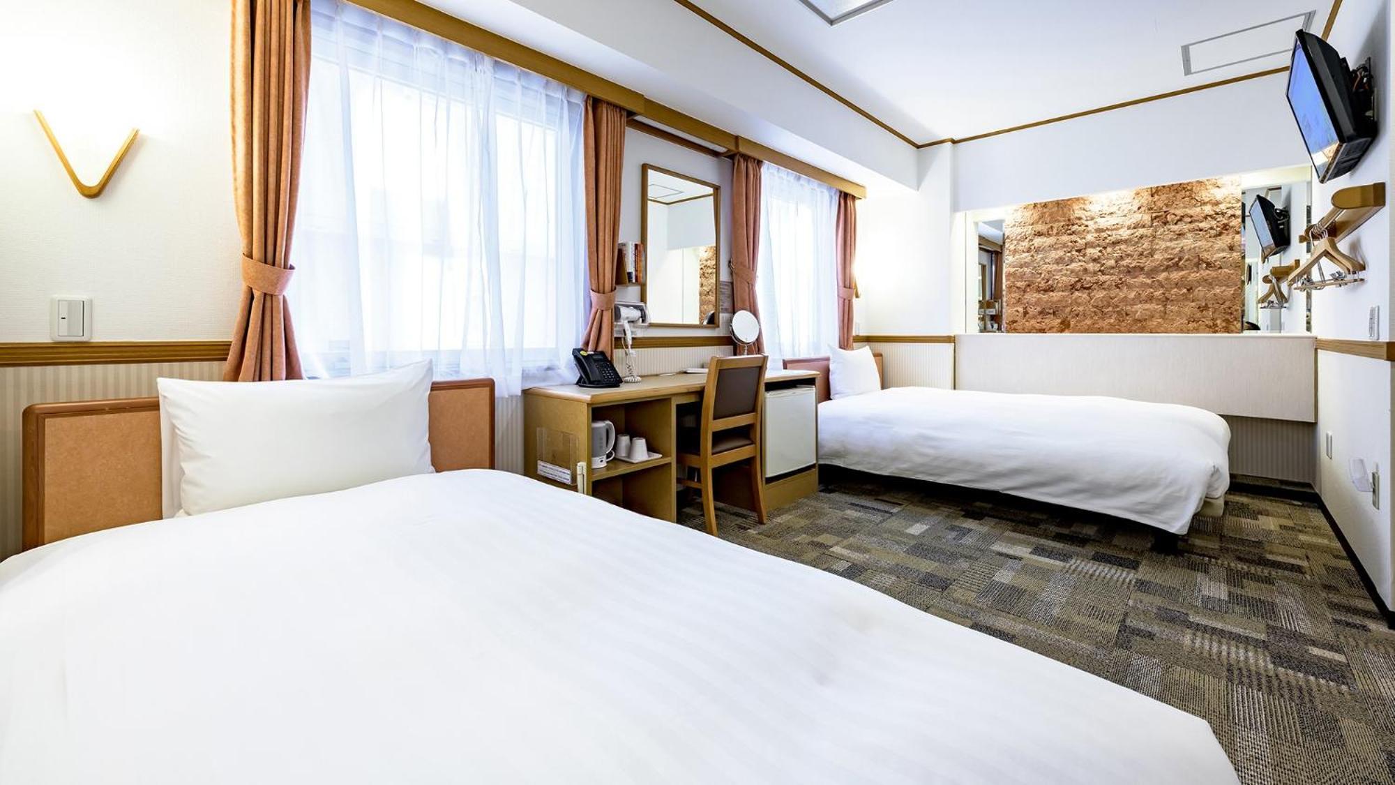 Toyoko Inn Takasaki Eki Nishi Guchi No 2 الغرفة الصورة