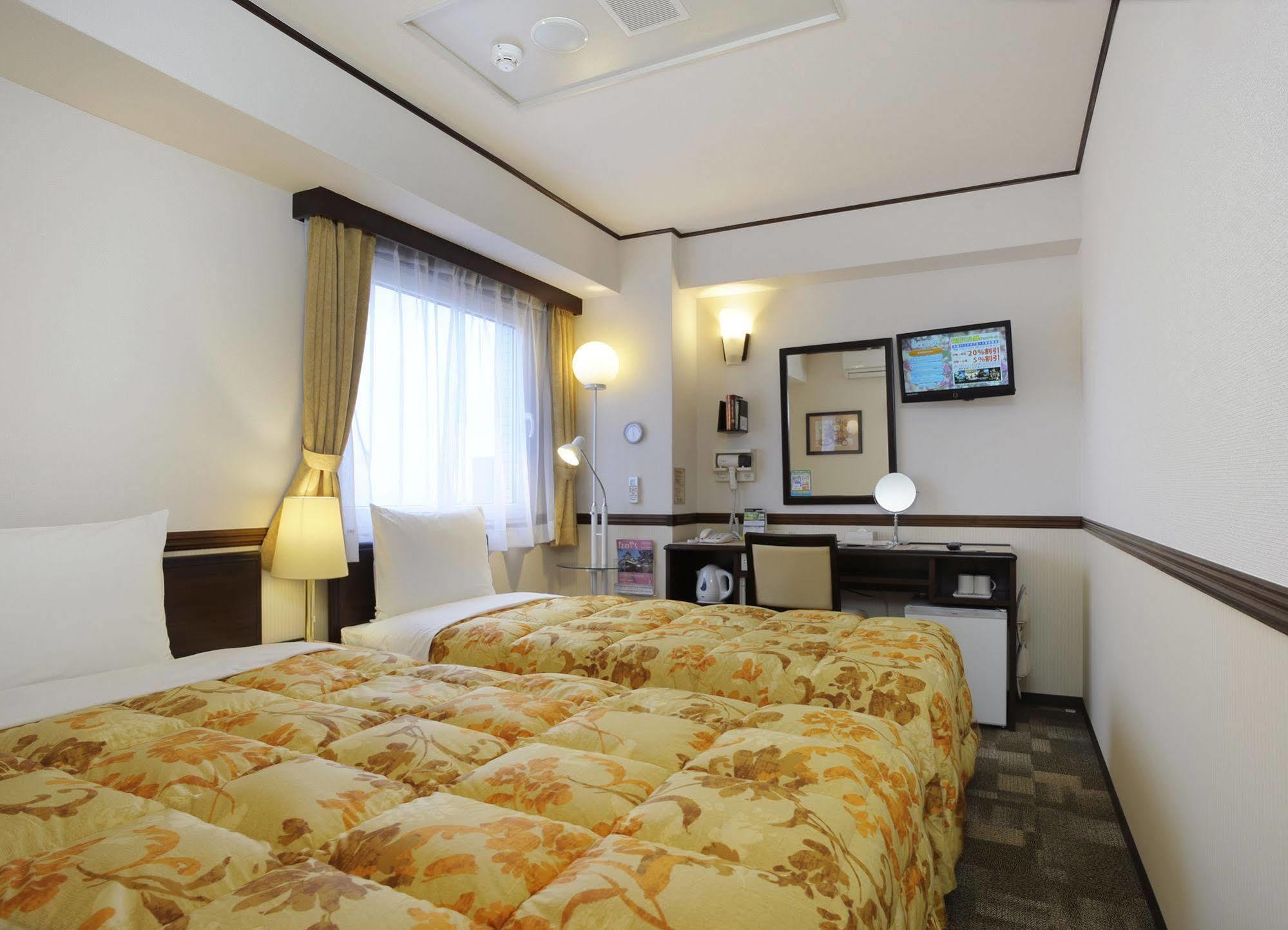 Toyoko Inn Takasaki Eki Nishi Guchi No 2 المظهر الخارجي الصورة